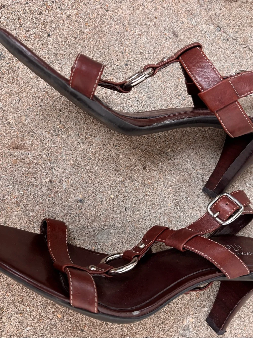 AK Anne Klein iFlex Brown Leather Ring-Detail Women’s Sandals